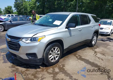 2018 Chevrolet Traverse Ls z USA, uszkodzony, nr VIN 1GNEVFKW7JJ195108